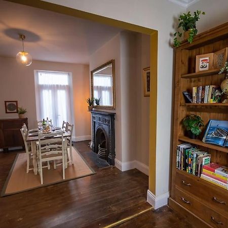 플리머스 4-Bed Botanical Retreat 빌라 외부 사진